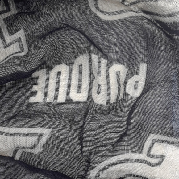 Scarf - Picture 2 of 3